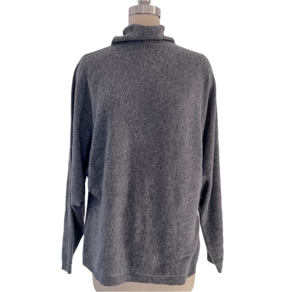SOLD Saks Fifth Avenue 100% Cashmere Gray batwing sleeve turtleneck sweater L - Picture 2 of 12